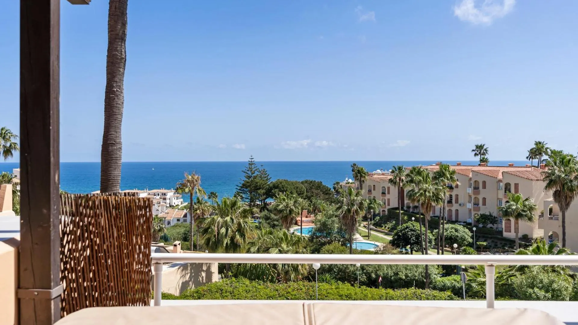 Malibu Jacuzzi Penthouse Panoramic Sea View By Costarentals - Ref 245 Fuengirola Apartment