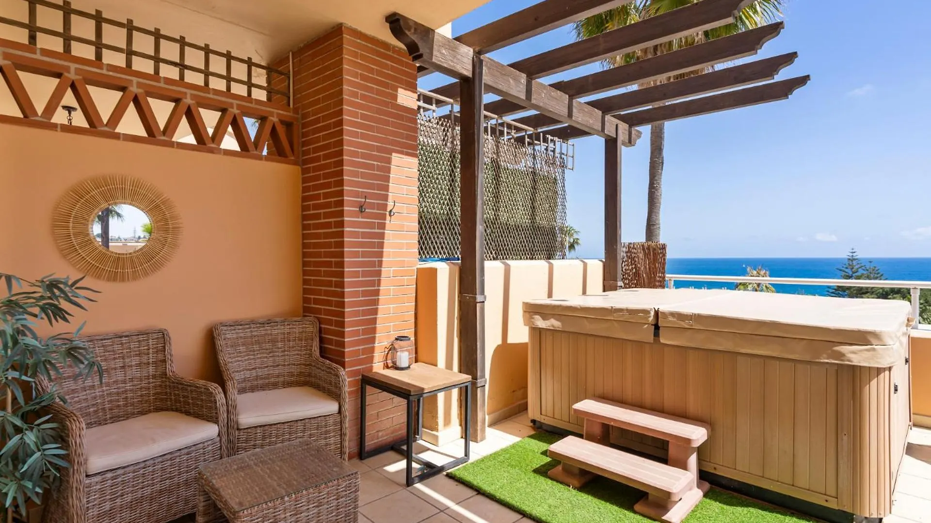 Malibu Jacuzzi Penthouse Panoramic Sea View By Costarentals - Ref 245 Fuengirola Apartment